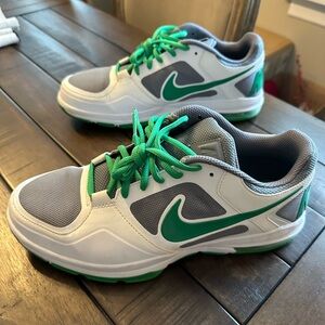 Men’s Nike Air Max Trainer 1 2011 white, green & grey shoes size 10.5
